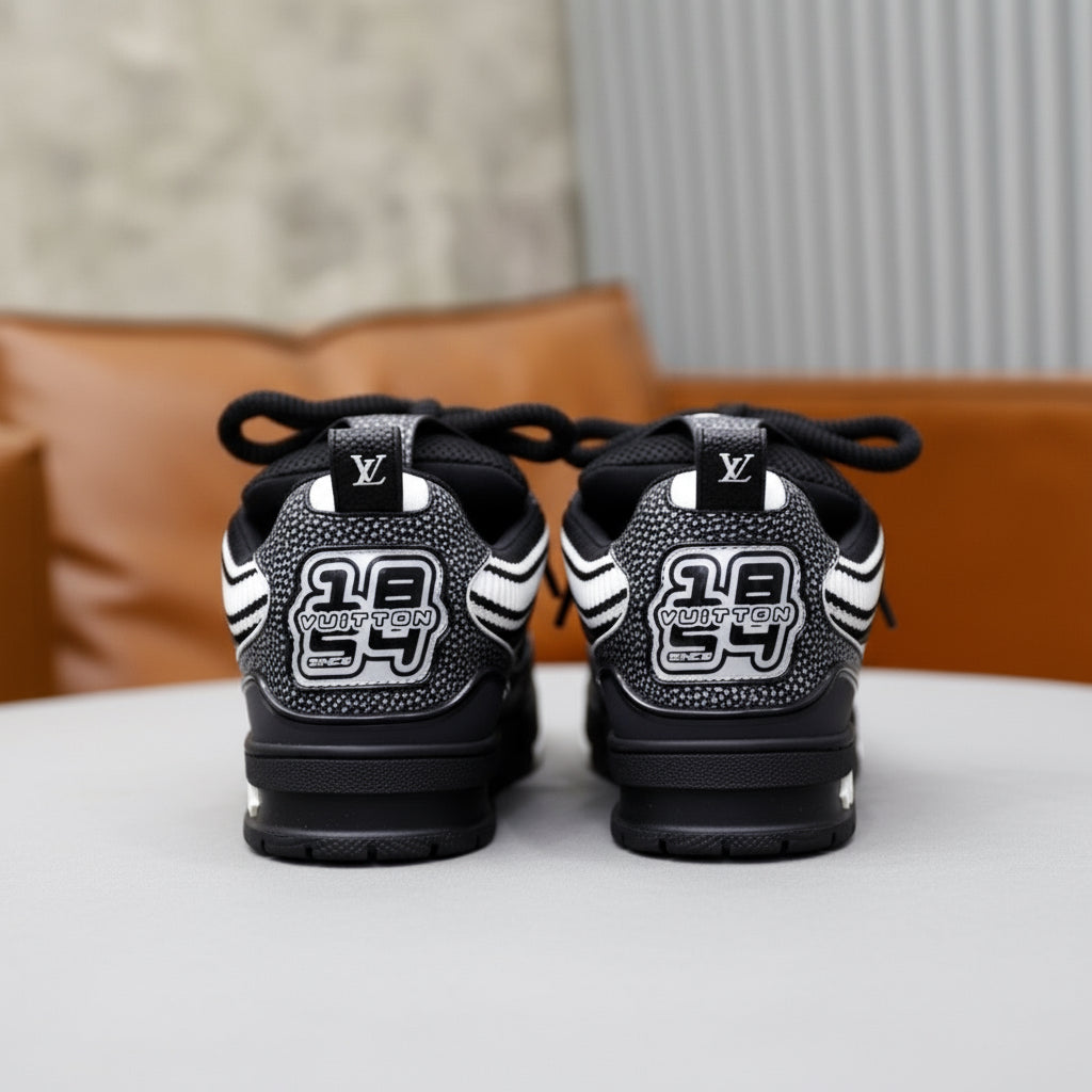 L*ouis Vuitt*n - Sneakers