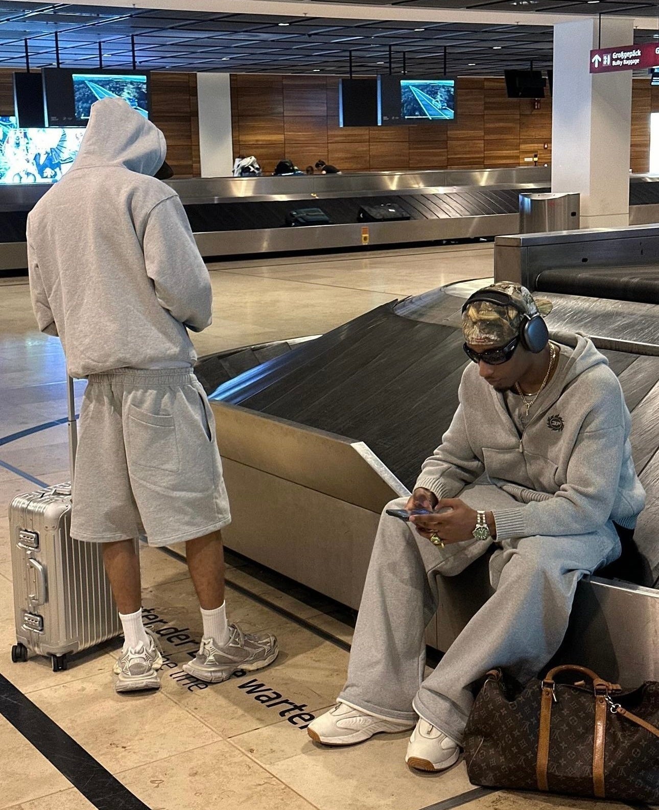 Br*ken Planet - Jacket 35